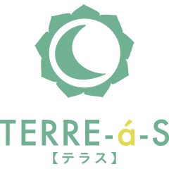 大阪京橋にある公園前のカフェ レストラン Terre A S テラス